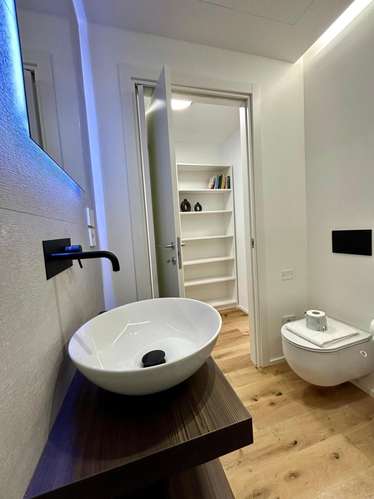 Kibilu Luxury Apt With Terrace, Isola District And Near Garibaldi Station Милано Екстериор снимка